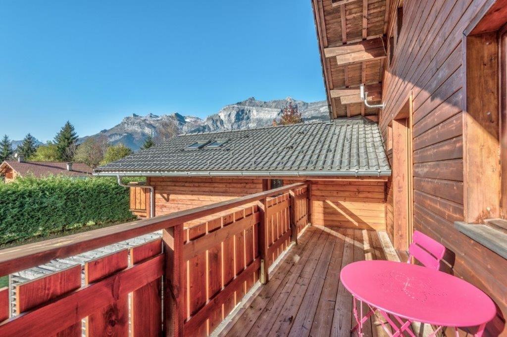 Appartement avec jacuzzi dans chalet privé, grande terrasse, parking gratuit Les Houches Exterior foto